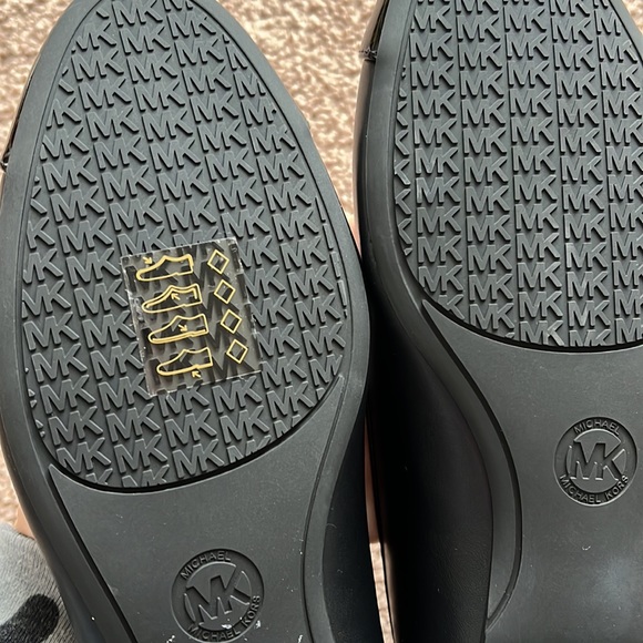 MK shoes - Picture 5 of 7